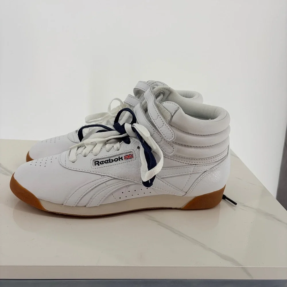 Reebok measurements heel